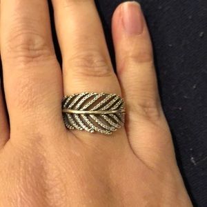 Pandora feather ring sz 8.5